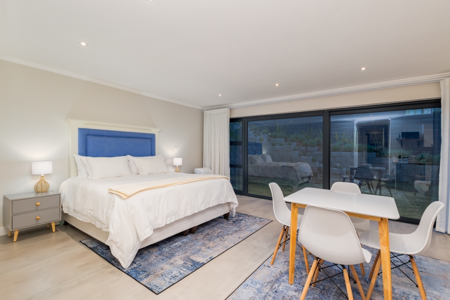 6 Bedroom Property for Sale in Brackenridge Western Cape